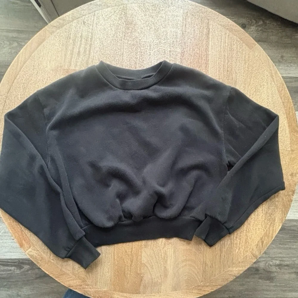 Wild‎ Fable Cropped Long Sleeve.   Size X-Small